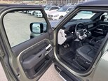 Land Rover Defender-15