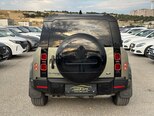 Land Rover Defender-7