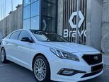 Hyundai Sonata-2