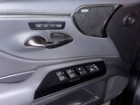 Lexus ES 300h-19
