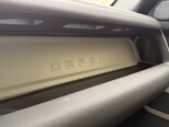 Land Rover Defender-10