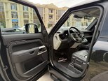 Land Rover Defender-7