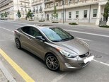 Hyundai Elantra-4