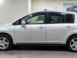 Nissan Tiida-8