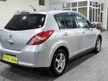 Nissan Tiida-2