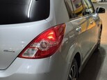 Nissan Tiida-10
