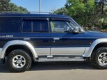 Mitsubishi Pajero-5