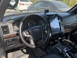 Toyota Land Cruiser-7
