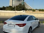 Hyundai Sonata-5