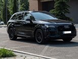 Audi Q7-6