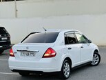 Nissan Tiida-10