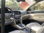 Hyundai Elantra-9