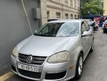 Volkswagen Jetta-1