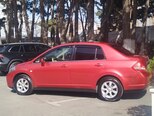 Nissan Tiida-11