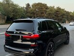 BMW X7-7