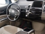 Toyota Prius-12
