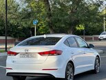 Hyundai Elantra-4