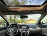 Hyundai Elantra-11