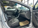 Hyundai Elantra-11