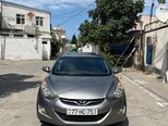 Hyundai Elantra-1