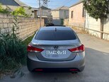 Hyundai Elantra-2