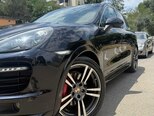 Porsche Cayenne S-8