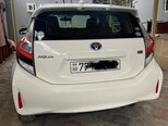 Toyota Aqua-2