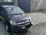 Opel Zafira-5