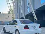 Mercedes C 200-17