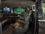 Mercedes V 220-10