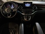 Mercedes V 220-8