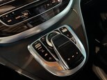 Mercedes V 220-15