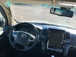 Toyota Land Cruiser-7