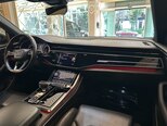 Audi Q8-12