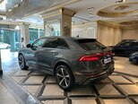 Audi Q8-7