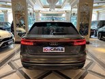 Audi Q8-9