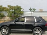 Porsche Cayenne-11