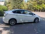 Toyota Prius-12