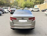 Kia Optima-4