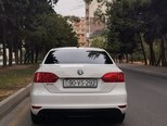 Volkswagen Jetta-2