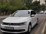 Volkswagen Jetta-5