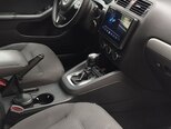 Volkswagen Jetta-12