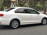 Volkswagen Jetta-4