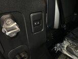Land Rover Defender-30