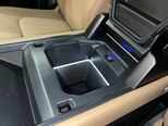 Land Rover Defender-18