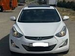 Hyundai Elantra-4