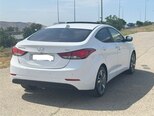 Hyundai Elantra-10