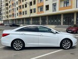 Hyundai Sonata-4