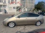 Toyota Prius-8