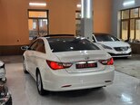 Hyundai Sonata-23